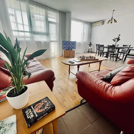 Granny House * Varna