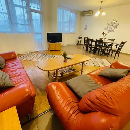 Apartment Granny House *